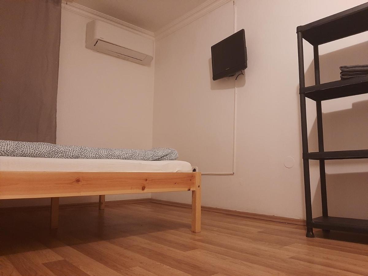 Apartman Vorosmarty Apartamento Budapest Exterior foto
